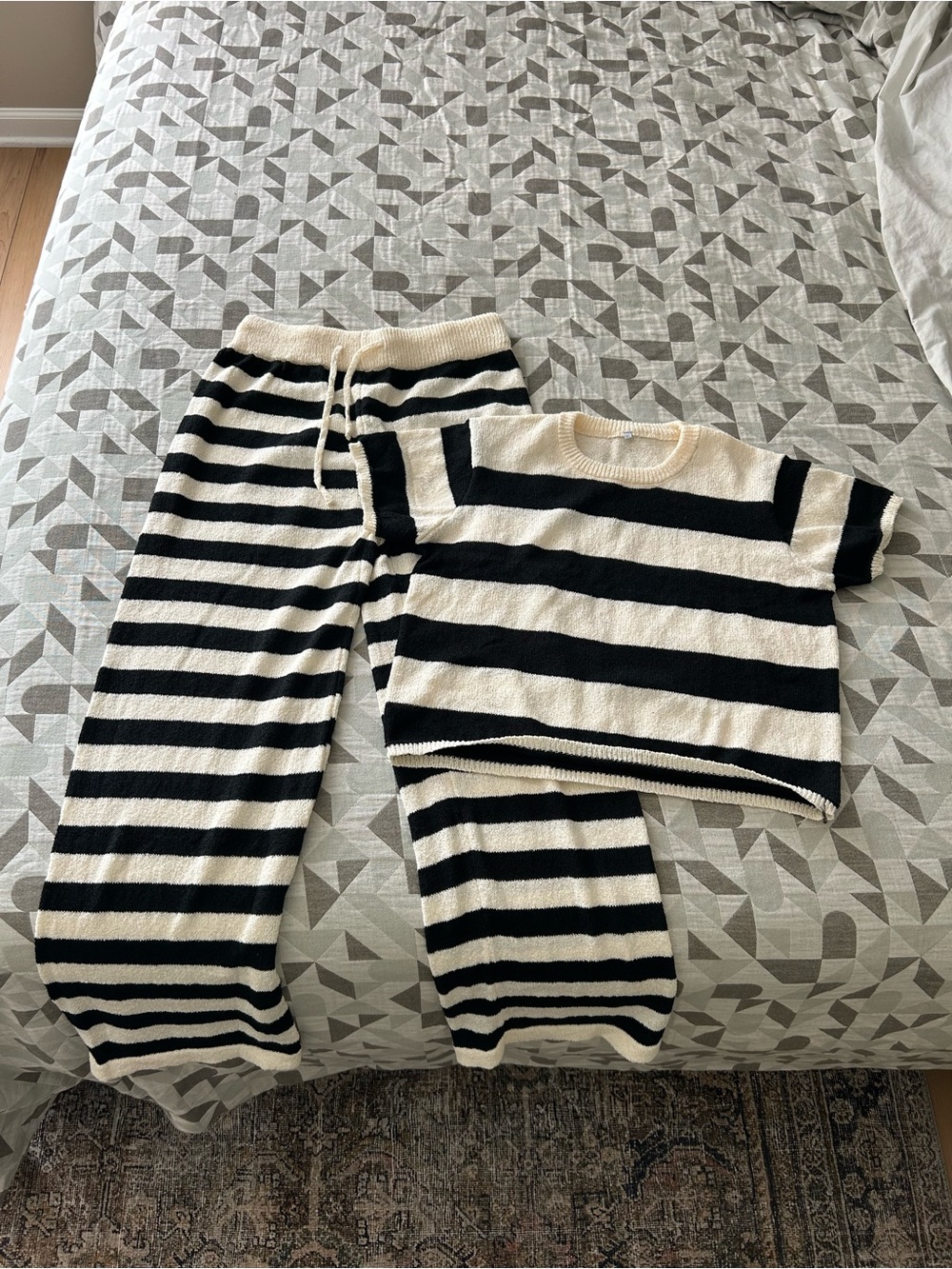 Black and cream sweater Amazon set